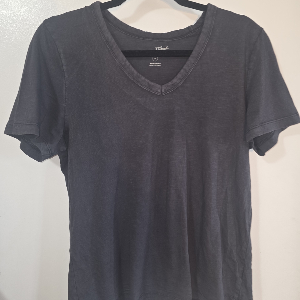 Universal Thread Black V-Neck Short Sleeve Tee